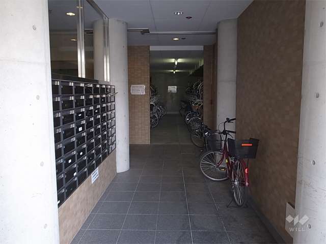 エントランス横にある駐輪場（屋内）