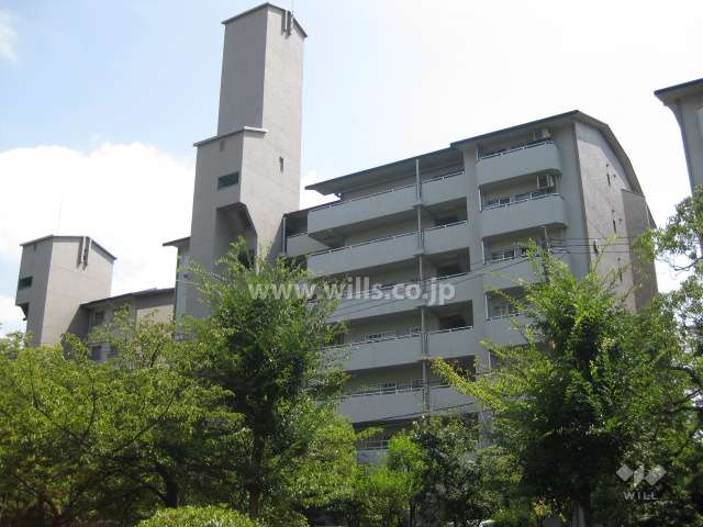 芦屋緑2住宅 6号棟の外観（北西側から）
