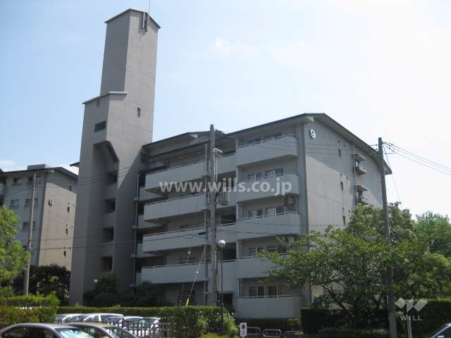 芦屋緑2住宅 9号棟の外観（北西側から）