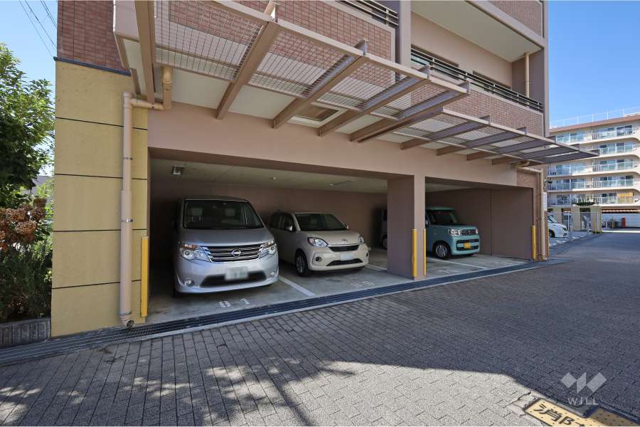 敷地内駐車場（屋内平面式）