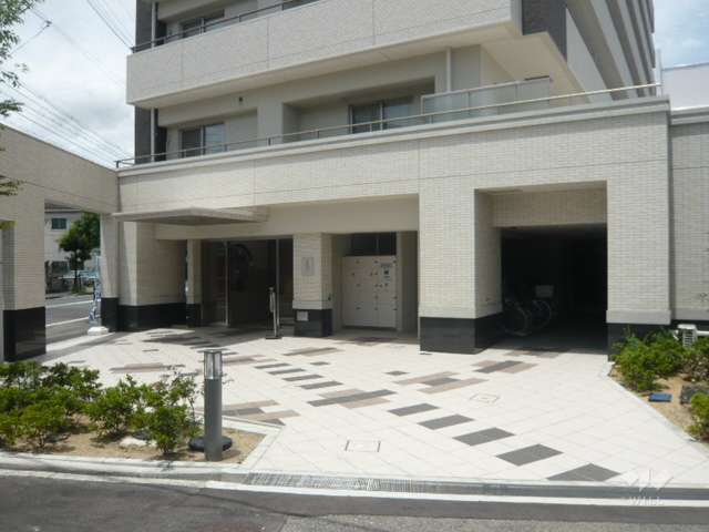 エントランス周辺