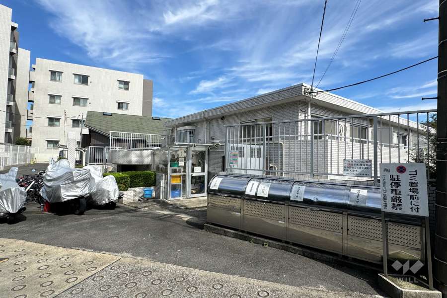 ライオンズヒルズ向ヶ丘遊園の外観（南西側から）