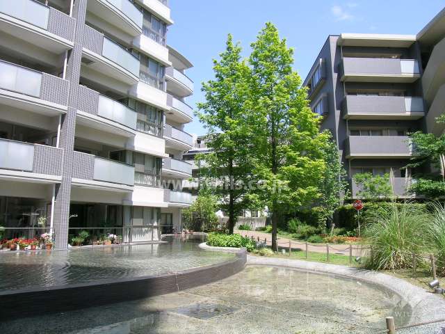 Ｈ棟の水盤