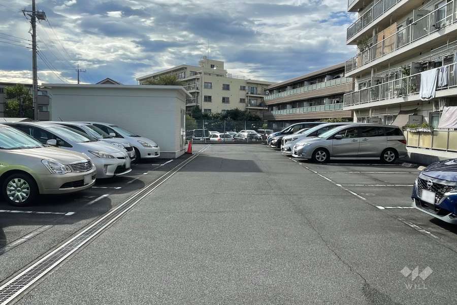 敷地内駐車場（屋外平面式）