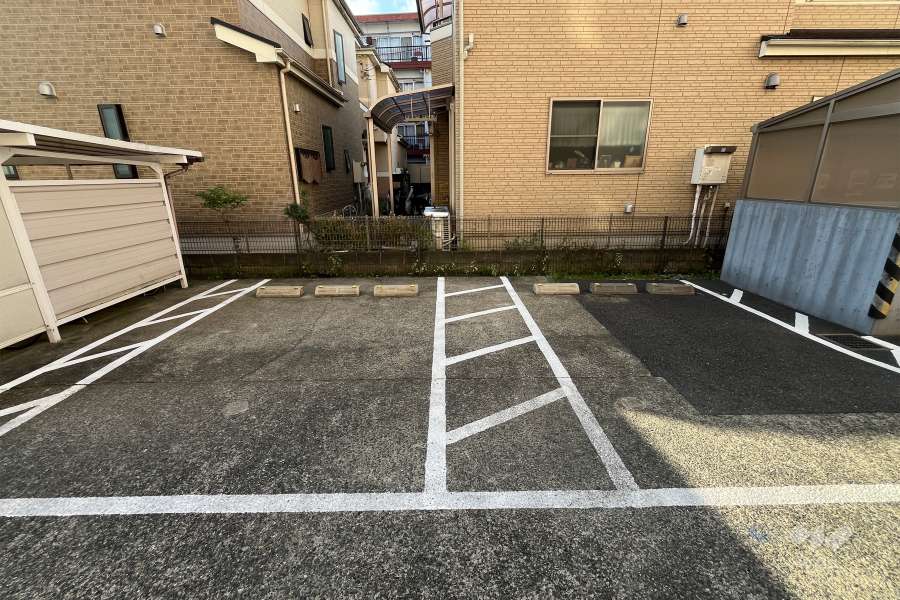 敷地内駐車場（屋外平面式）