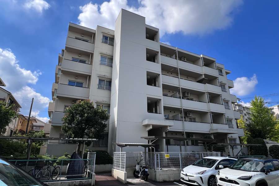 サンビームヒルズ西菅3号棟の外観（北東側から）