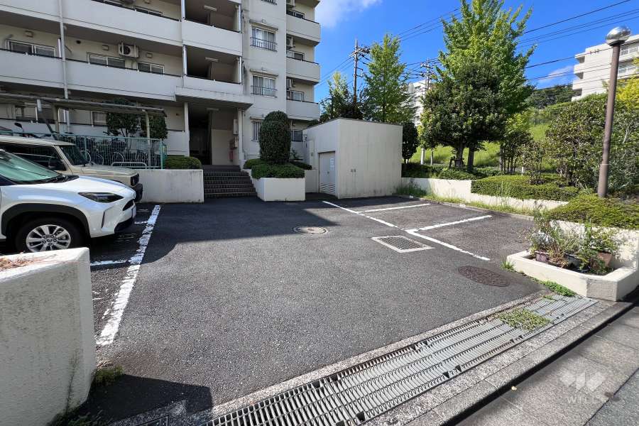 敷地内駐車場（屋外平面式）