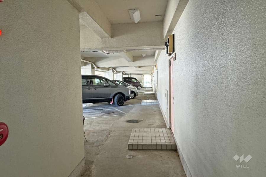敷地内駐車場（屋内平面式）
