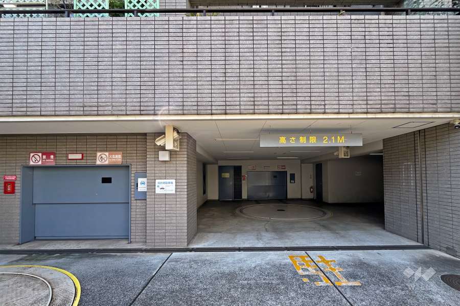 敷地内駐車場（屋内機械式）