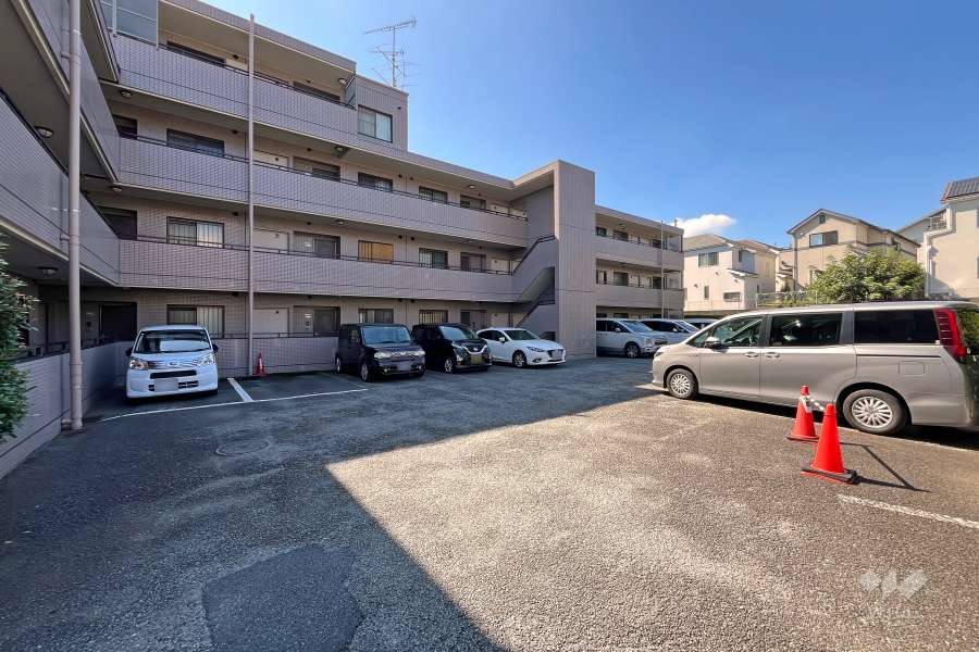 敷地内駐車場（屋外平面式）