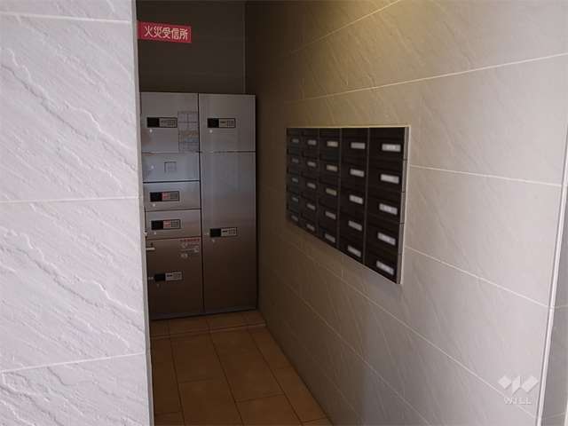 宅配ボックスと共用ポスト