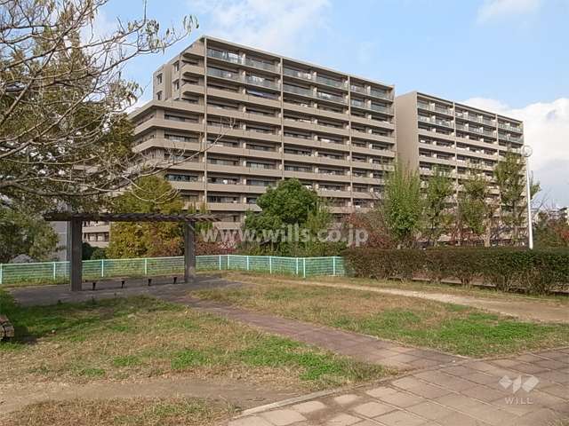 「つばき公園」から見た1番館と2番館