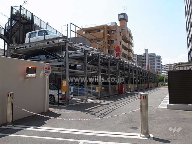 敷地内駐車場（ロボットゲート付き）