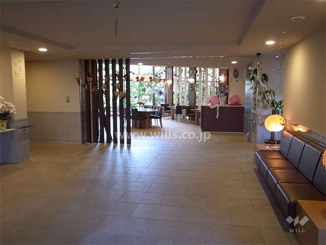 エントランスホール