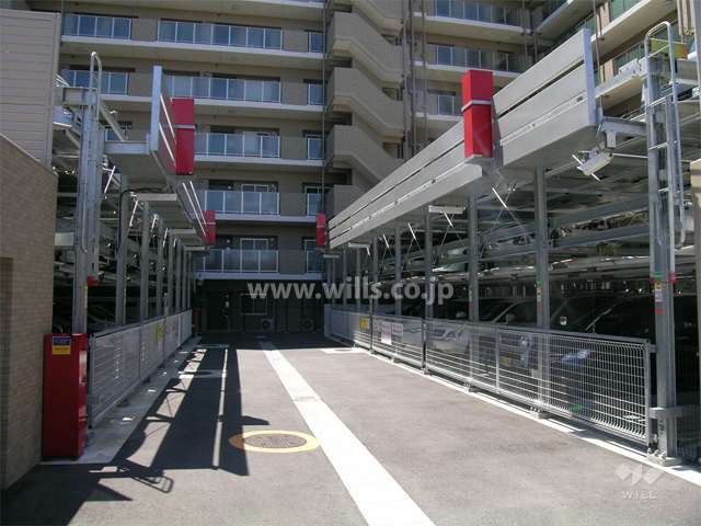 敷地内駐車場（ロボットゲート付き）