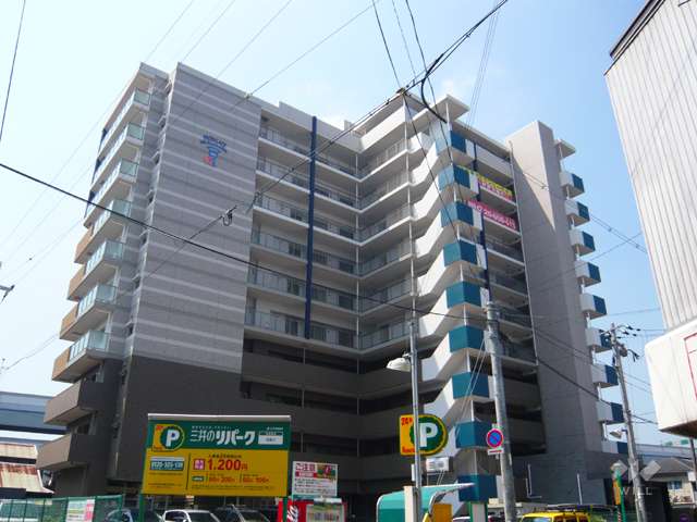 プロパレス武庫川グランリーヴァの外観（北から）