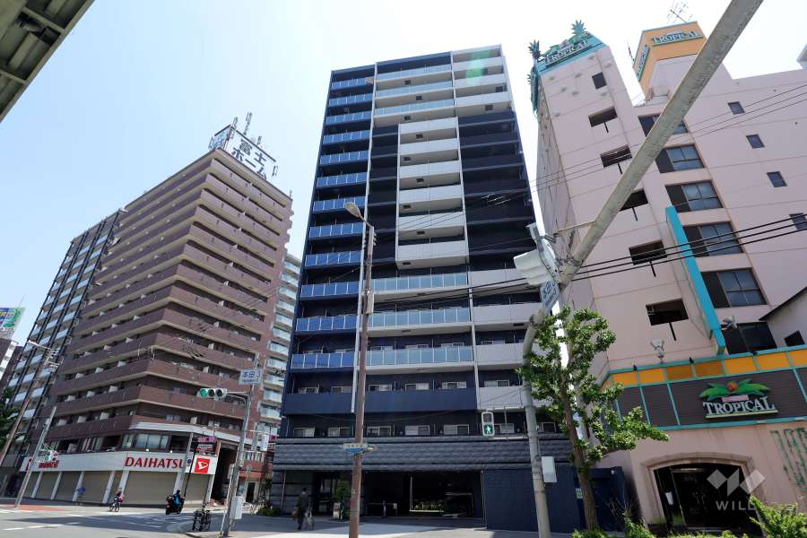 プレサンス大阪ドームシティクロスシティの外観（西側から）
