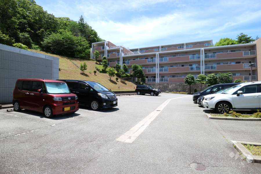 敷地内駐車場（屋外平面式）