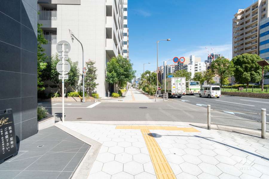 敷地南側の前面道路　