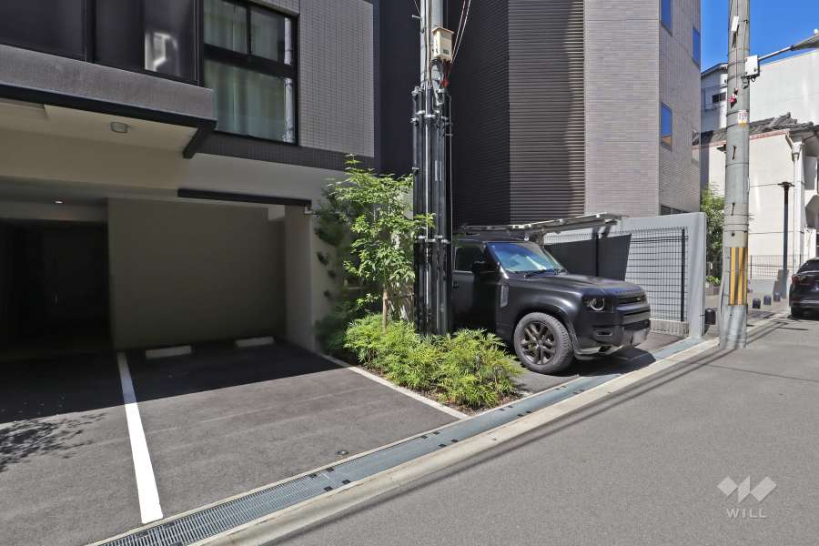 敷地内駐車場（南側・屋外平面式）