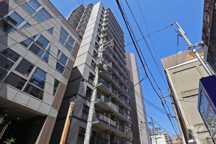 ファインレジデンス大阪本町の外観（南西側から）