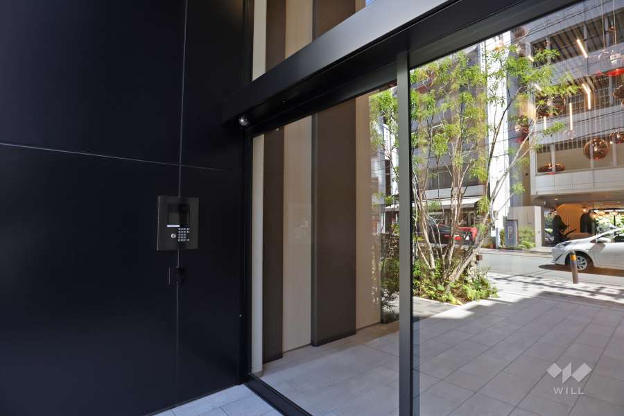 エントランスはオートロック付きです。