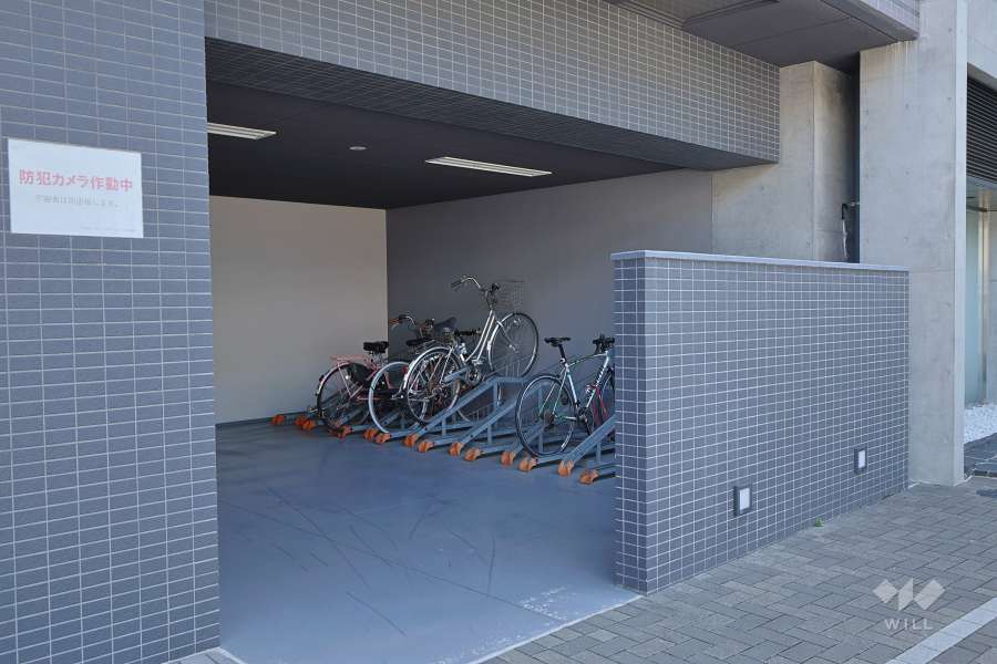 屋内に設けられた駐輪場