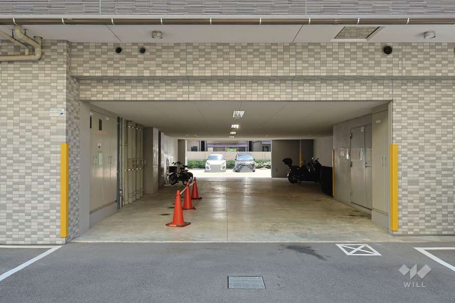 駐車場の出入り口