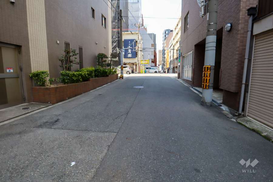 敷地南側の前面道路