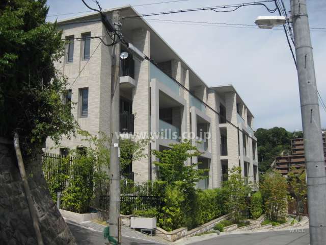 プラウド山芦屋の外観（南側から）