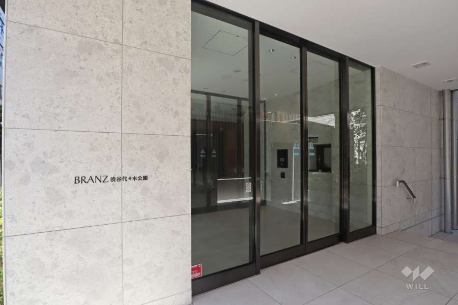 エントランス(西側)