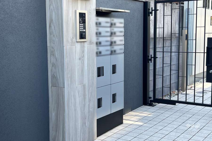 共用ポストと宅配ボックス