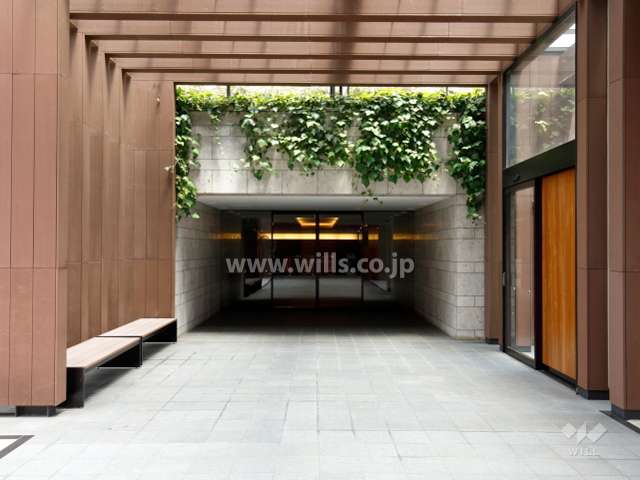 フォレストテラスとフロントテラスを結ぶ通路