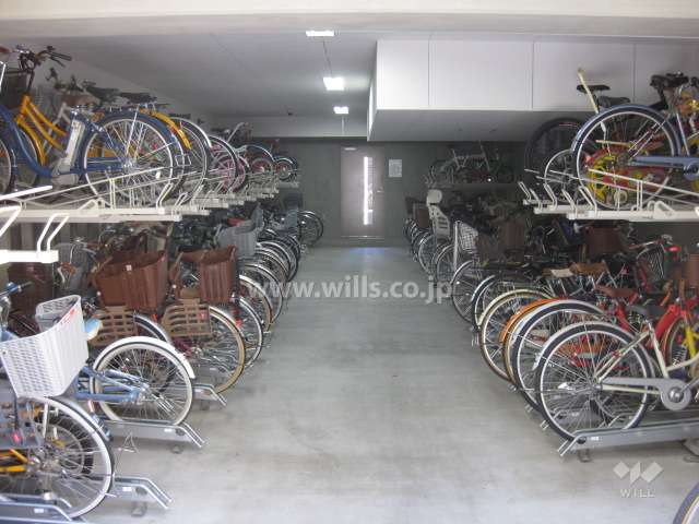 屋内にある駐輪場