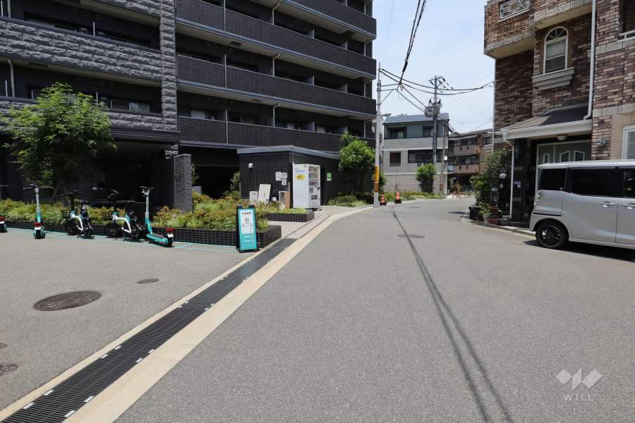 敷地南東側の前面道路