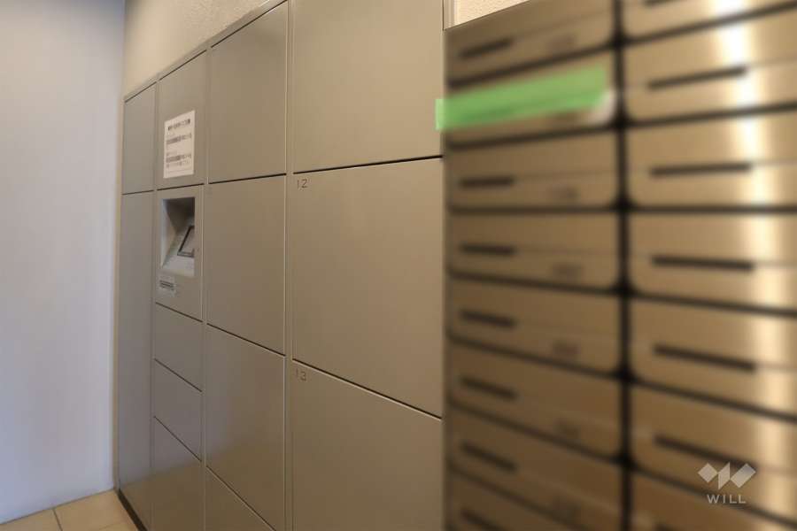 宅配ボックスと共用ポスト　