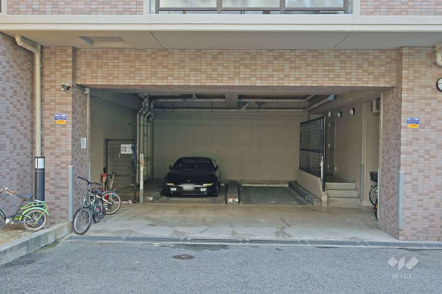 敷地内駐車場（屋内平面式）