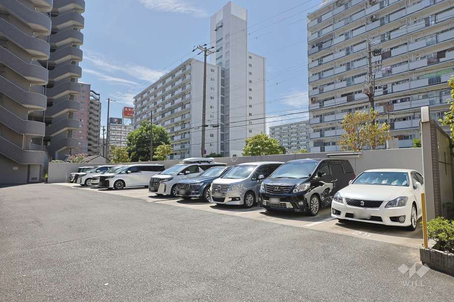 敷地内駐車場（屋外平面式）