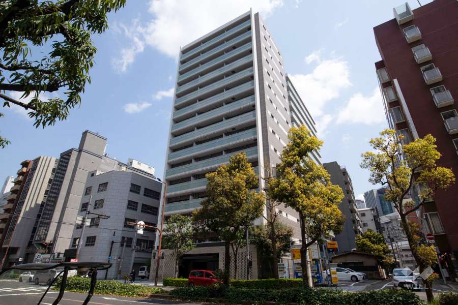 ザ・パークハウス大阪福島の外観（南西側から）