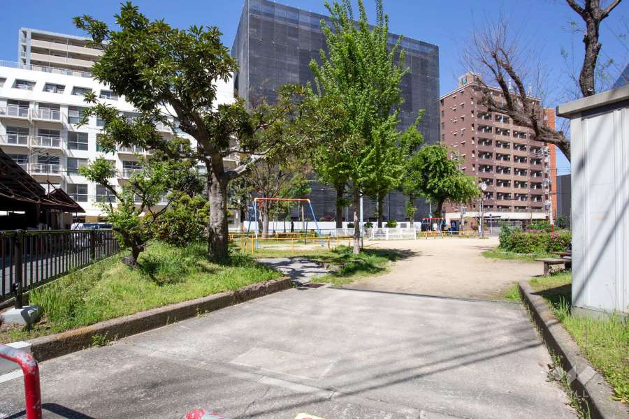 敷地北側には『上福島東公園』があります。