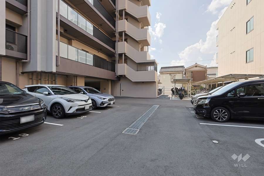 敷地内駐車場（屋外平面式）