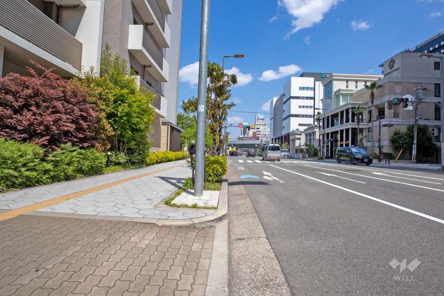 敷地南側の前面道路　　
