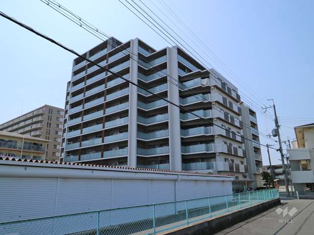パレ伊丹ファインステイ2の外観（南東側から）