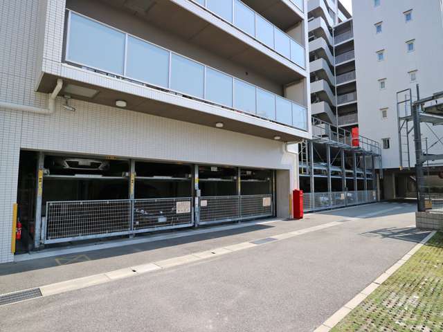 敷地内駐車場（屋内機械式）