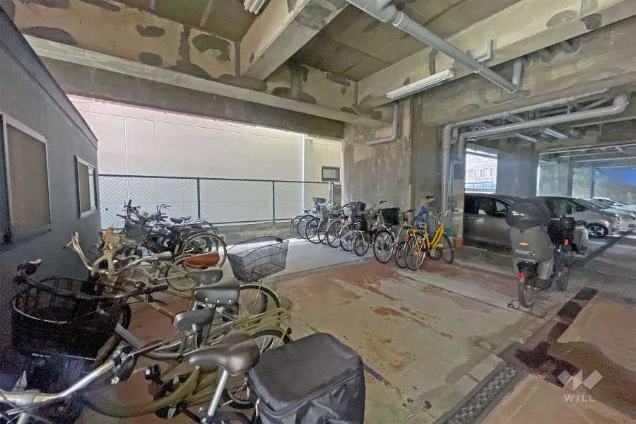 屋内に設けられた駐輪場