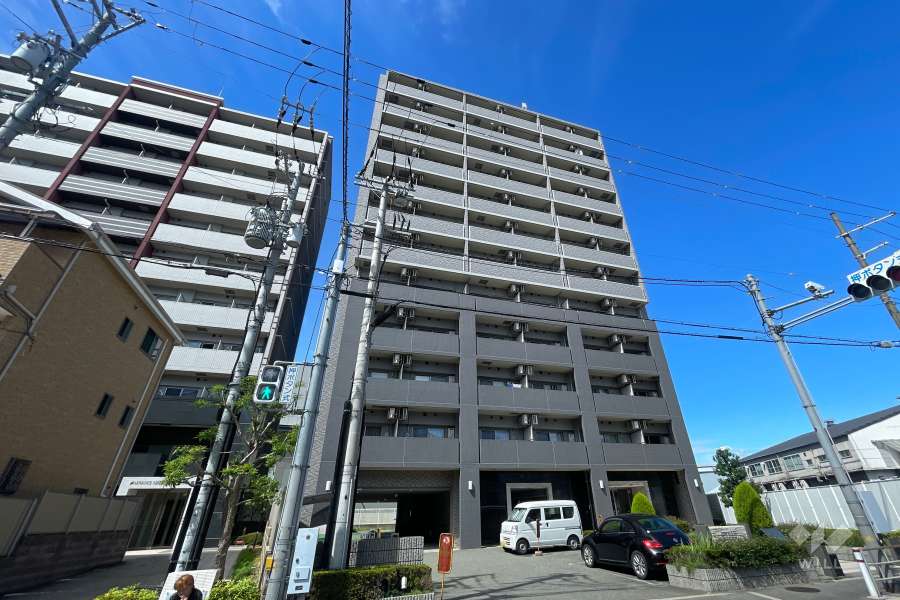 エスリード福島リバーフロントの外観(南から)