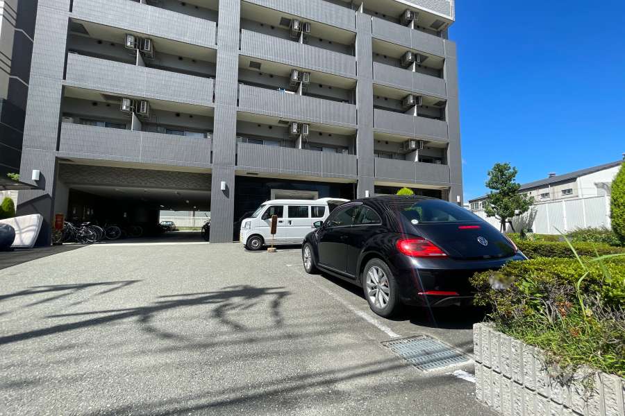 敷地内駐車場(屋外平面式)