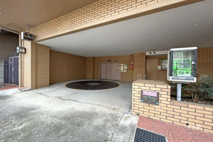 駐車場の出入り口