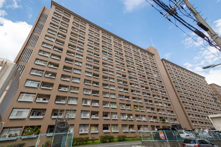 中津リバーサイドコーポC棟の外観（南西側から）