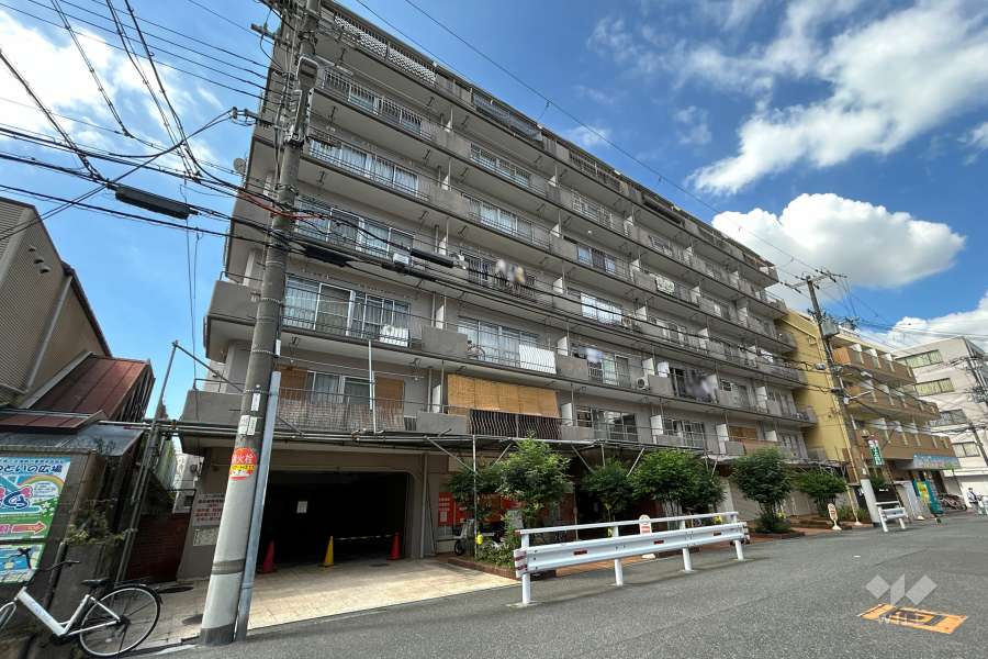 コーポ中津の外観（南東側から）